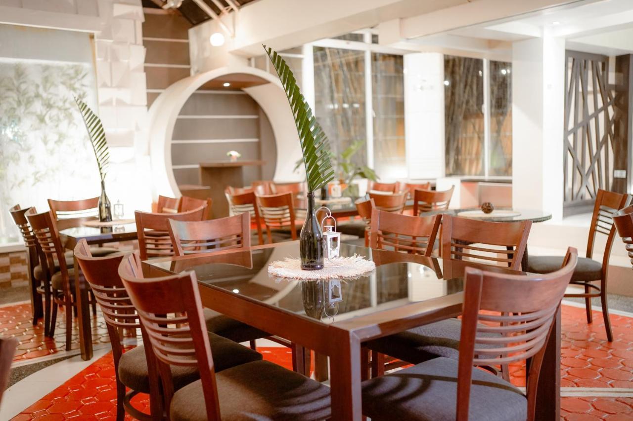 Hotel Emerald Boutique 2*